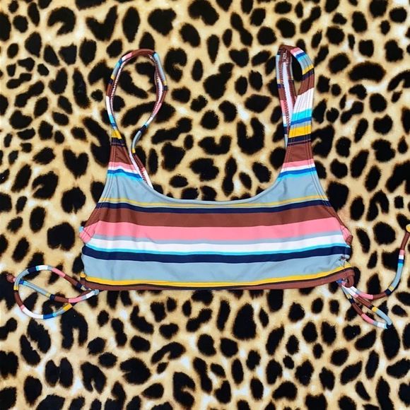 NWOT Striped bikini top size med - Picture 2 of 5